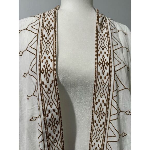 Chico’s white Embroidered kimono open front L/Xl - Picture 6 of 7